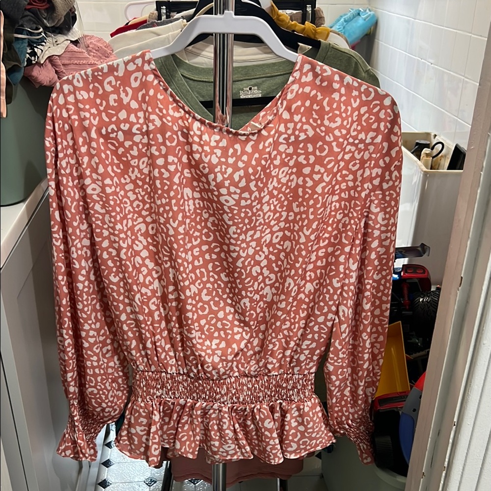 Women's Pink Leopard Print Top